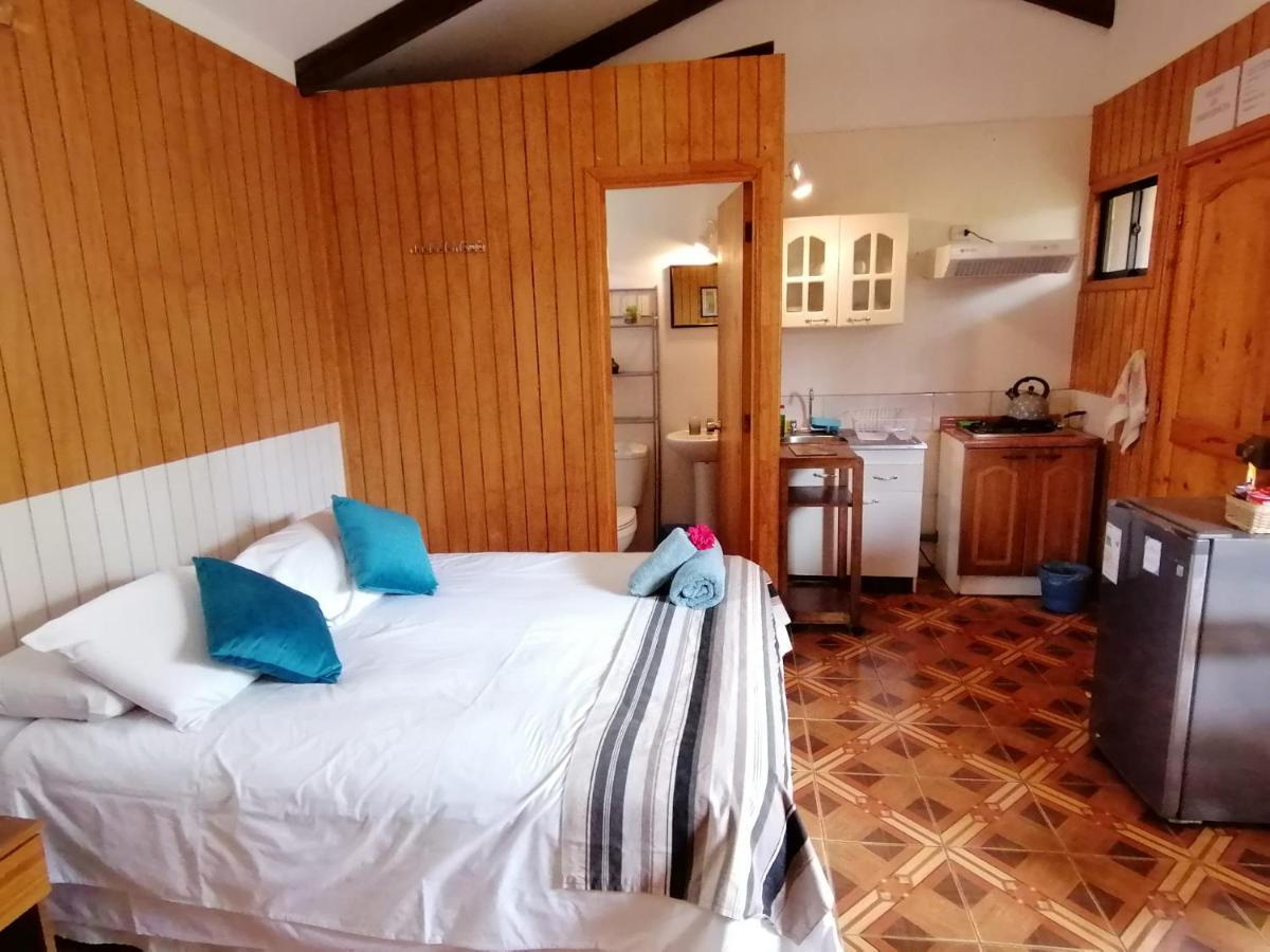 Tuava Lodge Ханга Роа Екстериор снимка