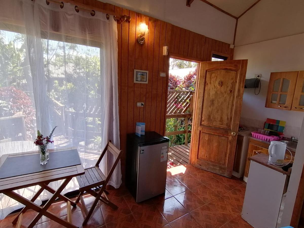 Tuava Lodge Ханга Роа Екстериор снимка