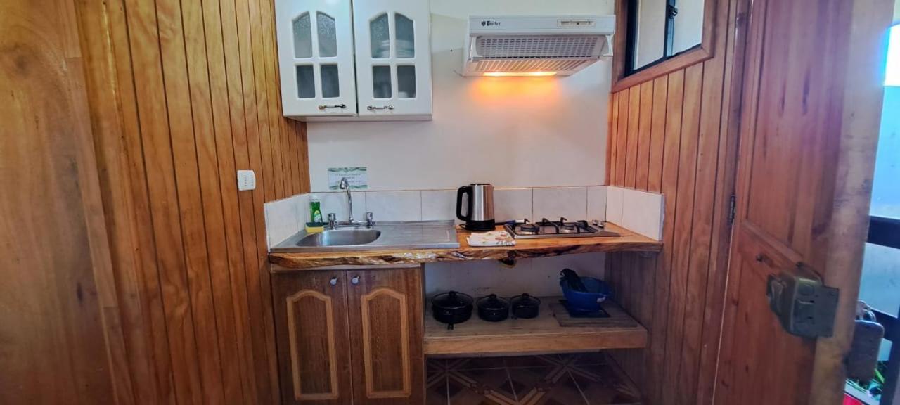 Tuava Lodge Ханга Роа Екстериор снимка