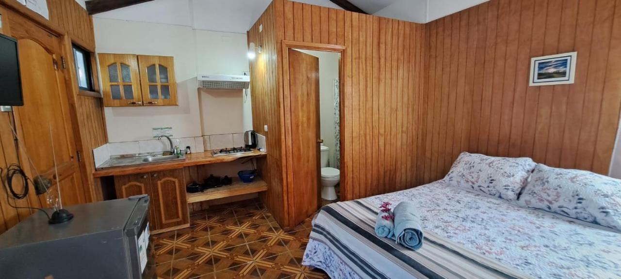 Tuava Lodge Ханга Роа Екстериор снимка